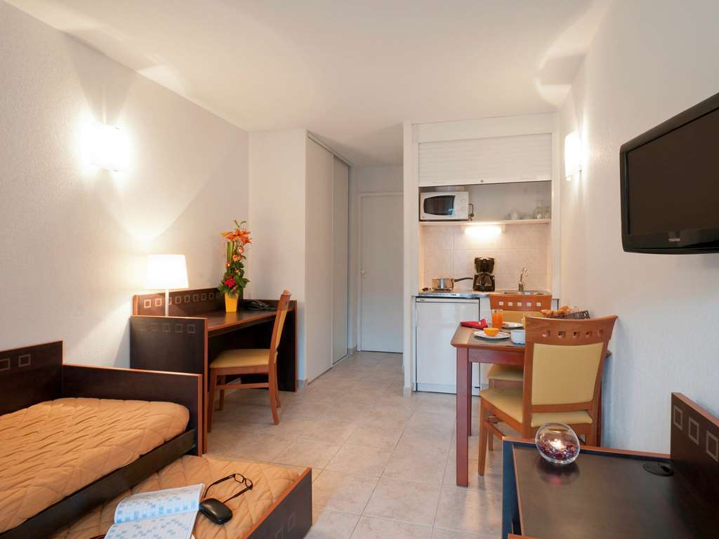 Aparthotel Adagio Access Nice Garibaldi Habitación foto